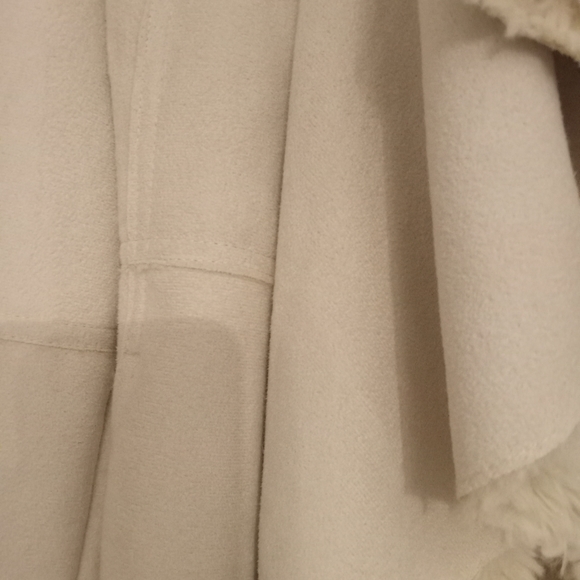 Women's Latte Black Cream Colored Sherpa Lined Jacket with Cascading Front Med. - Picture 3 of 3